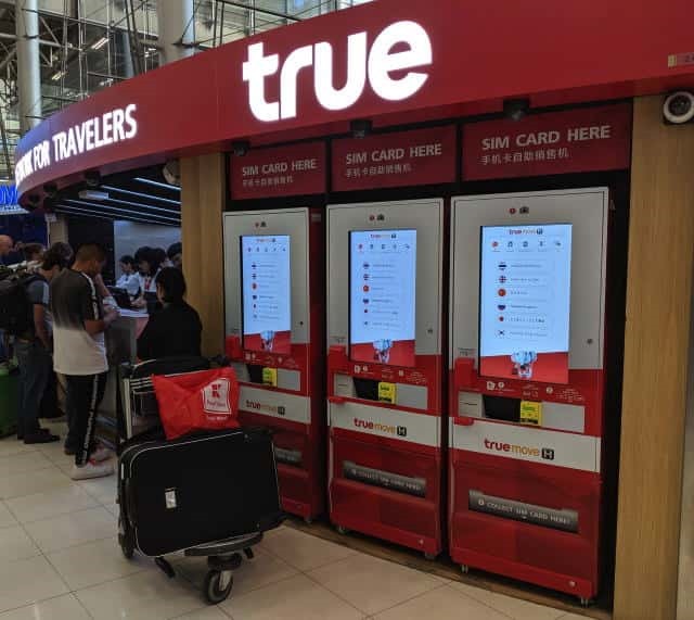 TrueMove 자판기 (도착 로비)