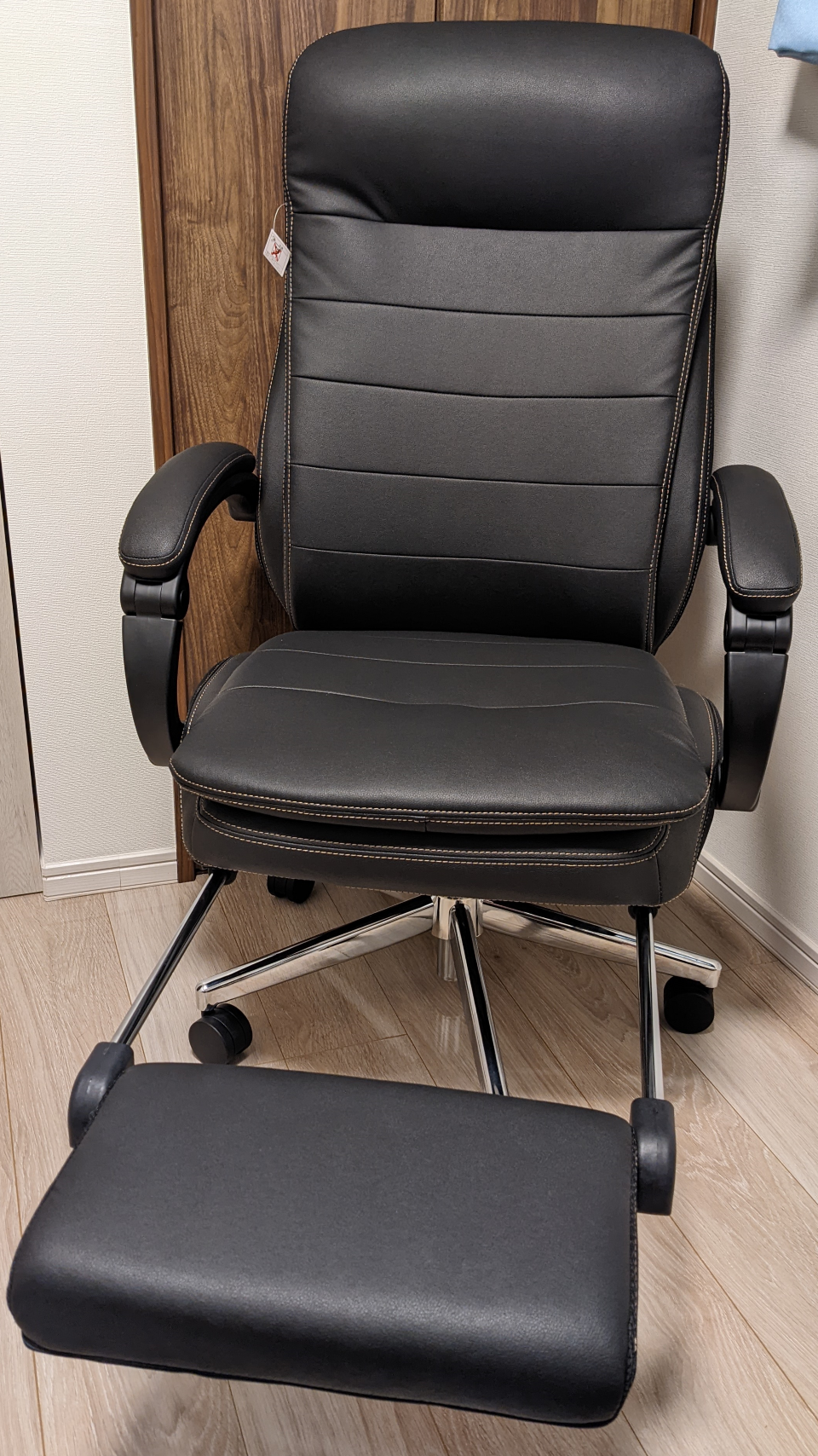 ニトリ リクライニング オフィスチェア フットレストつき - 椅子/チェア