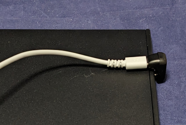 USBケーブルを接続した状態