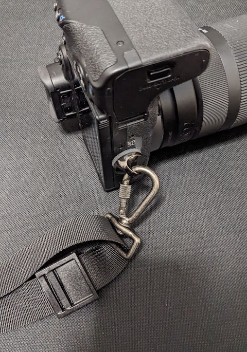 三脚穴に固定