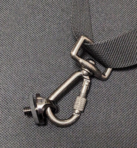 カメラを止める金具