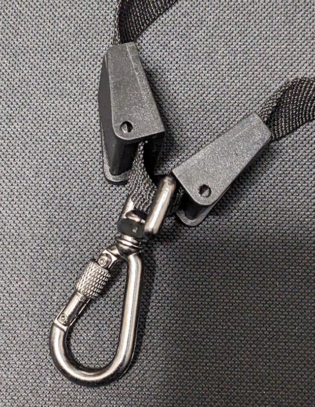 FOCUSのストラップのストッパー