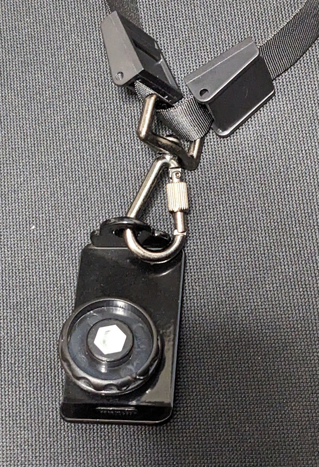 1/4インチネジ用のネジ穴